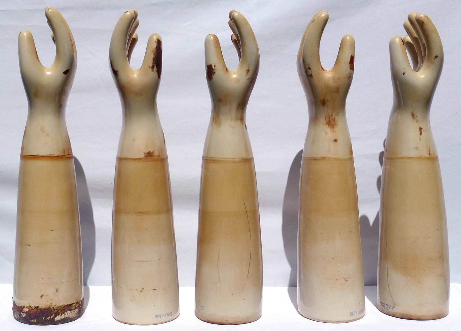Ceramic glove molds