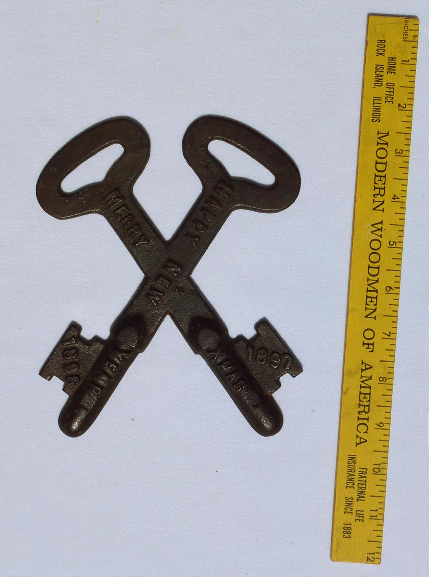 1897 Christmas souvenir metal keys