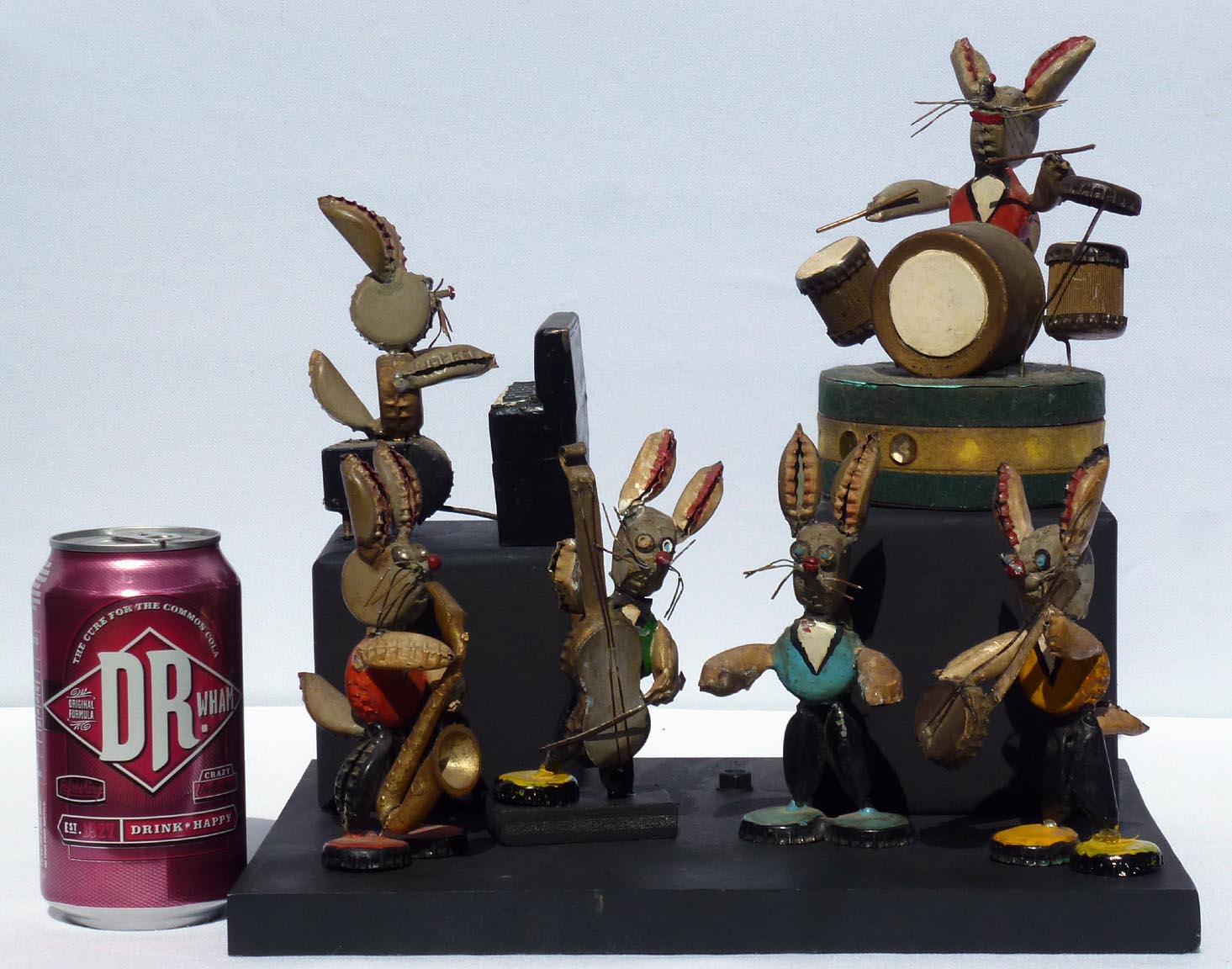 Bottle cap rabbits jazz band