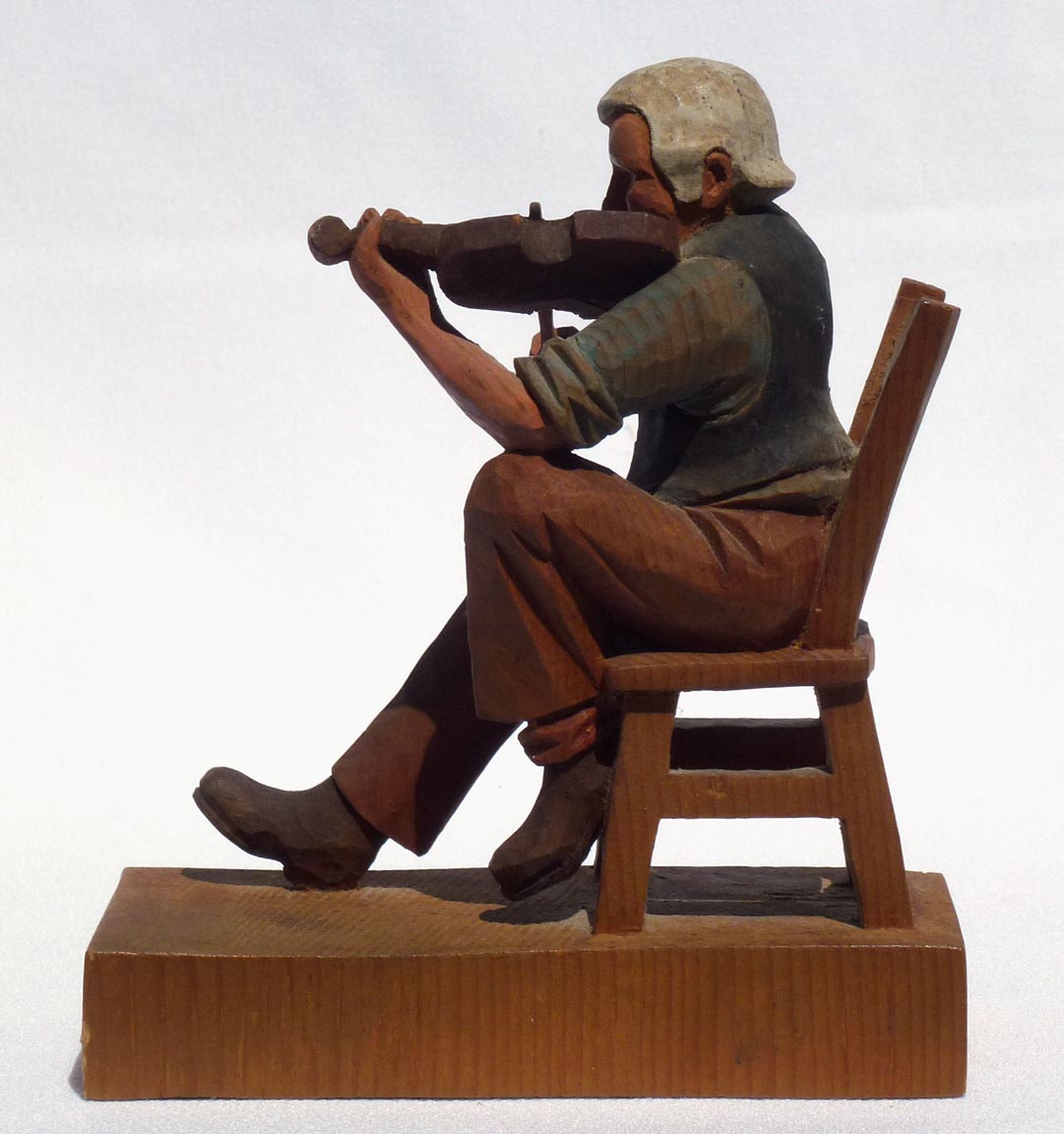 Carving of fiddler