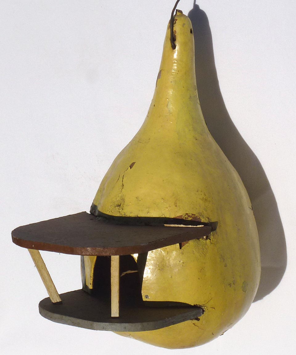 Gourd birdhouse